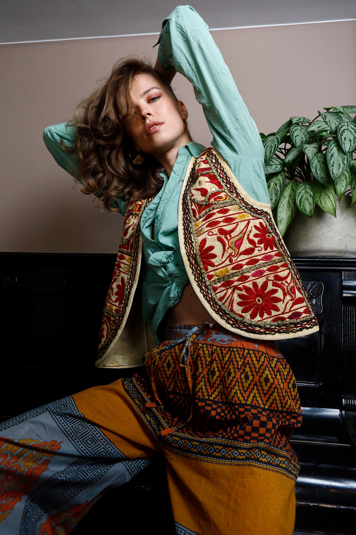 Amrit Pants