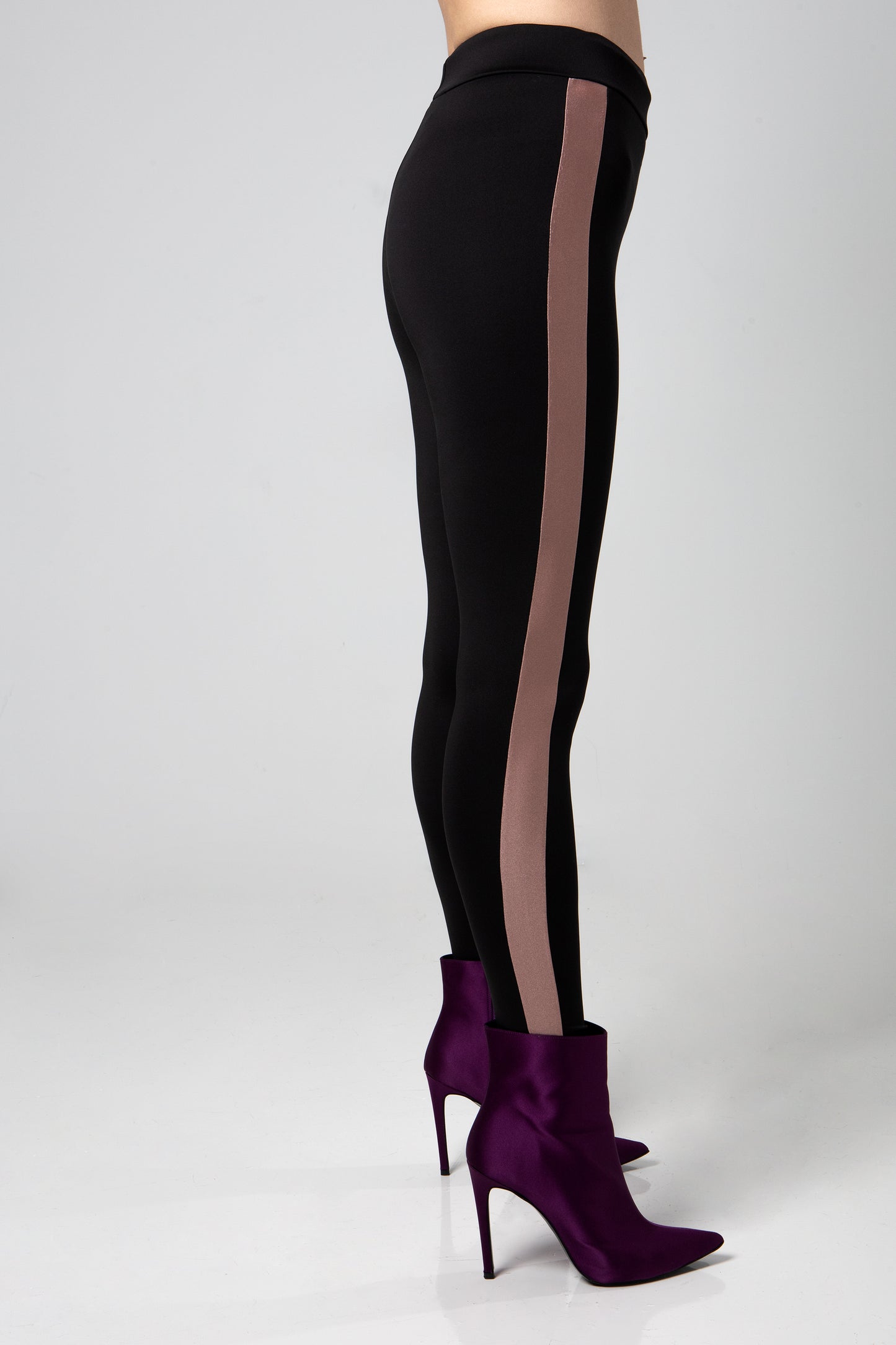Essence Leggings