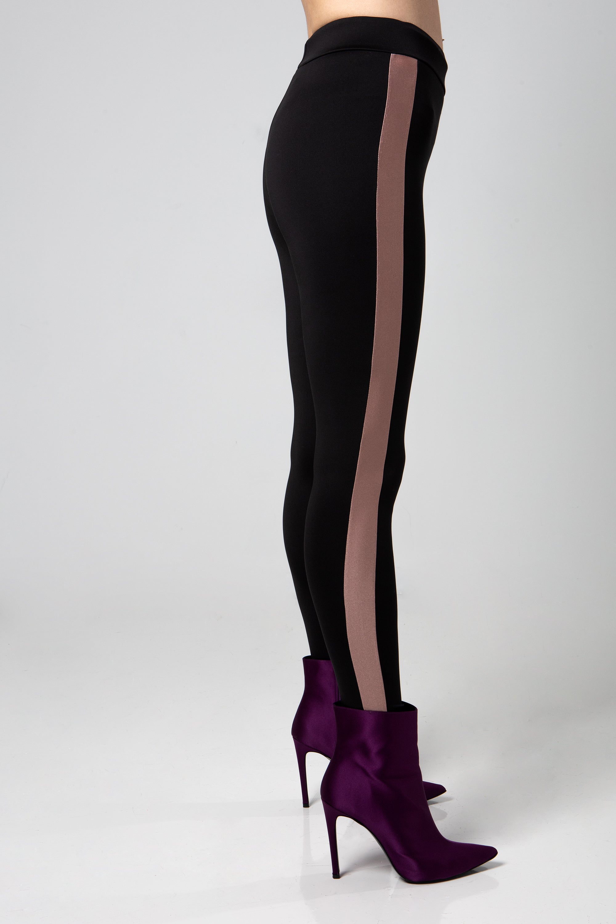 Essence Leggings